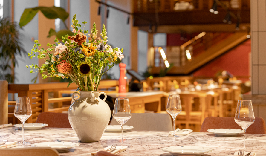 Italy на Московском